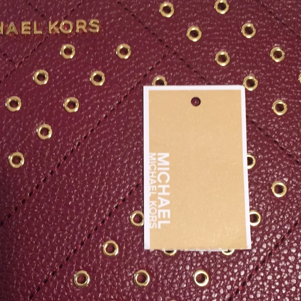 Michael Kors Mulberry Jet Set Travel XL Zip Clutch New